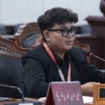 Mahasiswa Gugat UU LLAJ ke MK, Larang Merokok Saat Berkendara Demi Keselamatan