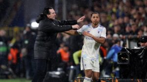 Unai Emery dan Youri Tielemans Adu Mulut di Pinggir Lapangan Usai Aston Villa Kalahkan Fenerbahce