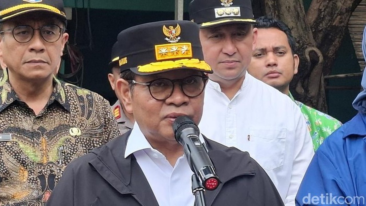 Gubernur DKI Jakarta Berduka atas Warga yang Meninggal di Tengah Kemacetan Akibat Banjir Grogol