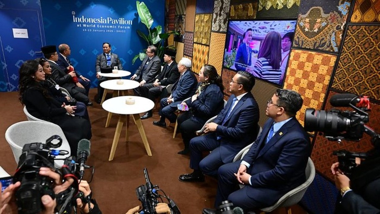 Usai Pidato di WEF Davos, Prabowo Tinjau Paviliun Indonesia dan Ngopi Bareng Menteri Kabinet Usai Pidato di WEF Davos, Prabowo Tinjau Paviliun Indonesia dan Ngopi Bareng Menteri Kabinet