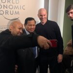 Momen Hangat Prabowo dan Didit Foto Bersama Legenda Sepak Bola Zinedine Zidane di Davos