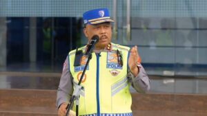 Kakorlantas Polri Instruksikan Jajaran Siaga Banjir: Layani Masyarakat dengan Ikhlas dan Tulus