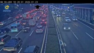 Jumat Sore, Kepadatan Lalu Lintas Melanda Sejumlah Tol di Luar Jakarta