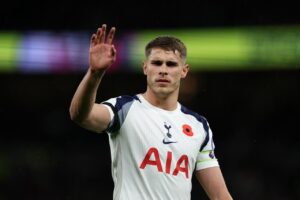 Tottenham Pasang Harga Fantastis untuk Micky van de Ven, Bidik Rekor Transfer Liga Inggris