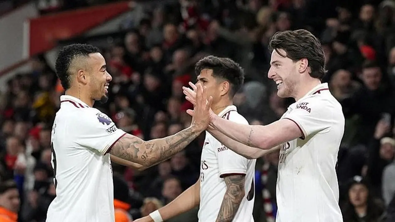 Declan Rice (kanan) Merayakan Golnya Ke Gawang Bournemouth Bersama Gabriel Jesus. Foto: Pa Images Via Getty Images/andrew Matthews Pa Images