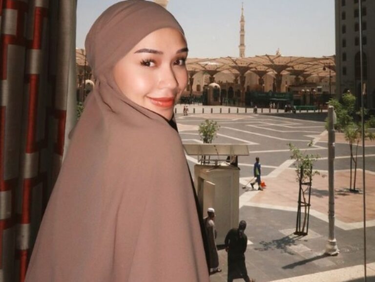 Selebgram Lula Lahfah Ditemukan Meninggal di Apartemen, Polisi Temukan Obat dan Surat Rawat Jalan Selebgram Lula Lahfah Ditemukan Meninggal di Apartemen, Polisi Temukan Obat dan Surat Rawat Jalan