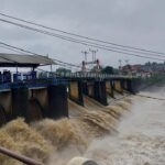 Bendung Katulampa Siaga 4 Meski Hujan Deras, Ketinggian Air Stabil di 80 Cm