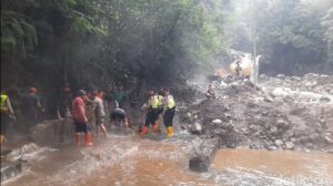 Banjir Bandang Terjang Guci Tegal, Kolam Air Panas Hancur dan Tiga Jembatan Putus