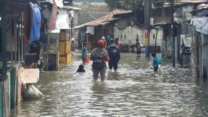 Warga Rawa Buaya Jakarta Barat Terendam Banjir Enam Kali dalam Sebulan Terakhir