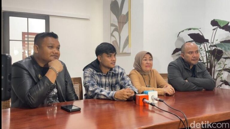 Kuasa Hukum Ressa Rizky Desak Tes DNA, Sebut Denada Tak Beritikad Baik dalam Mediasi
