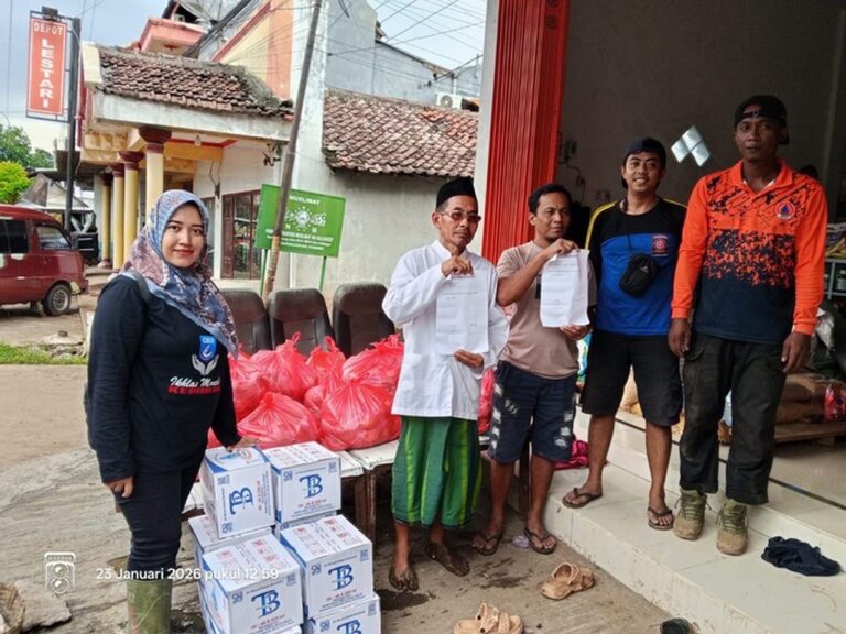 Kemensos Kirim Ribuan Paket Bantuan untuk Korban Banjir Bandang Situbondo
