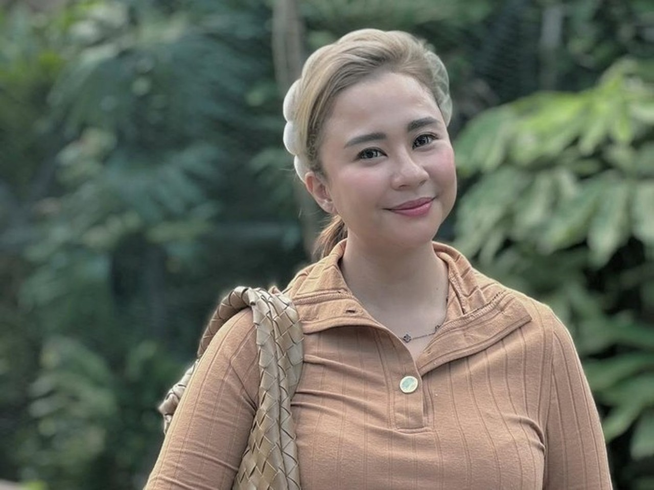 Berkat Komentar Netizen, Chikita Meidy Ungkap Keberadaan Mantan Suami Saat Live Jualan Berkat Komentar Netizen, Chikita Meidy Ungkap Keberadaan Mantan Suami Saat Live Jualan