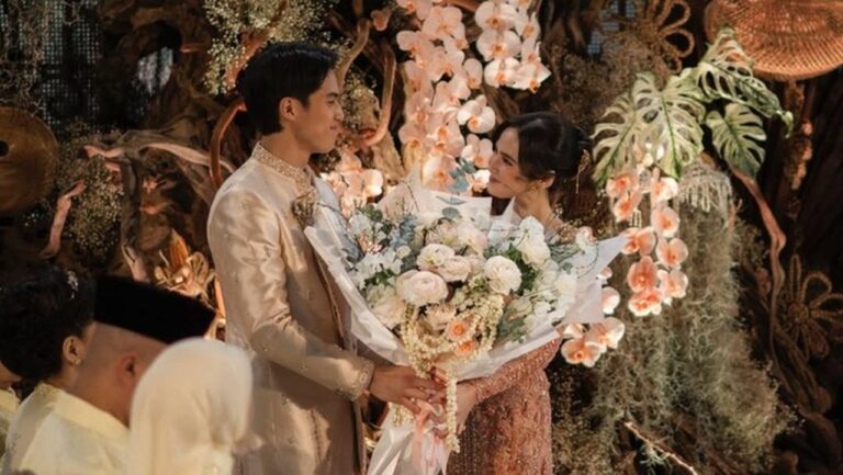 Empat Fakta Unik Lamaran El Rumi dan Syifa Hadju yang Jarang Diketahui Publik Empat Fakta Unik Lamaran El Rumi dan Syifa Hadju yang Jarang Diketahui Publik