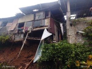 Kemensos Salurkan Bantuan Logistik untuk Korban Banjir dan Longsor di Bogor