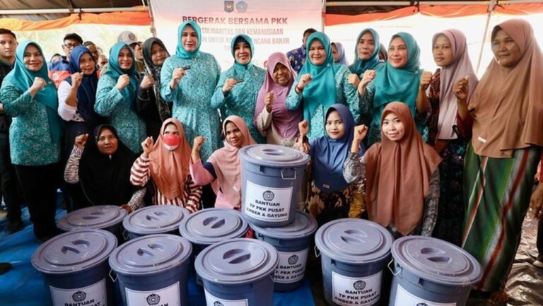 TP PKK Pusat Salurkan Bantuan untuk 270 KK Korban Bencana di Aceh Timur