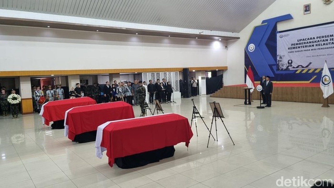 KKP Gelar Penghormatan Terakhir untuk 3 Korban Pesawat ATR 42-500 di Maros