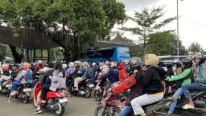 Libur Akhir Tahun, Taman Margasatwa Ragunan Dipadati Pengunjung, Lalin Macet Total