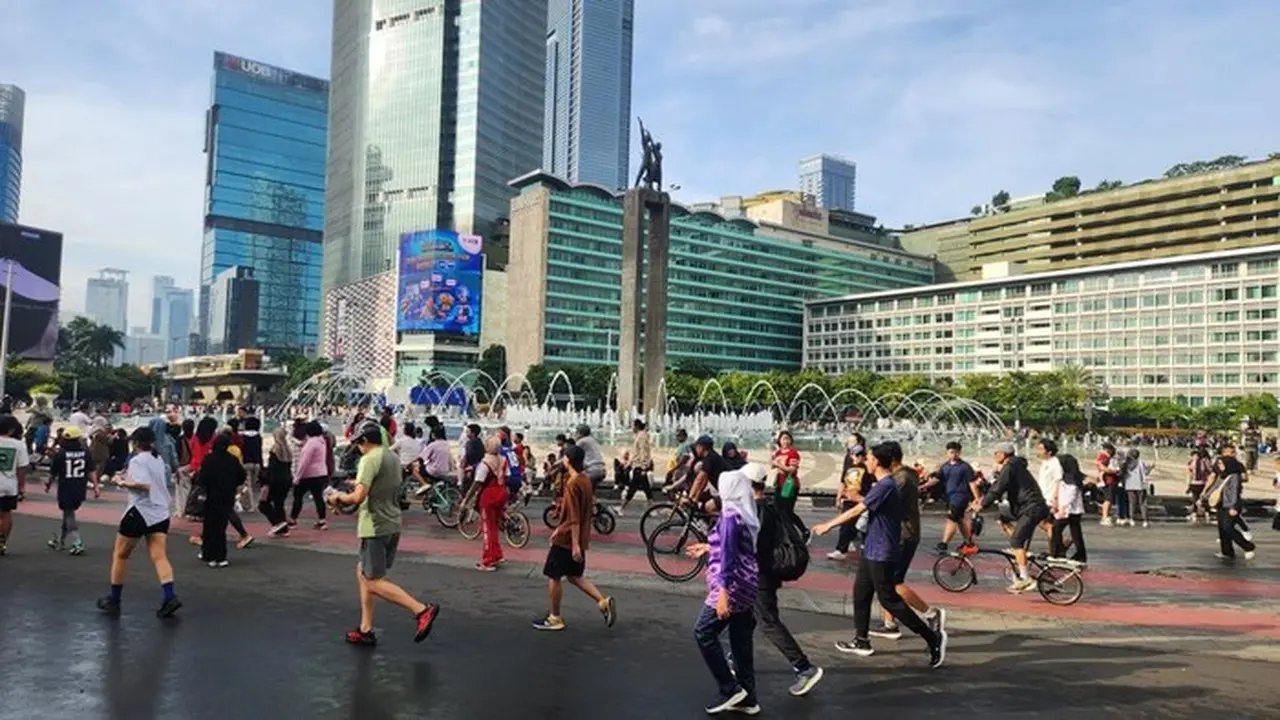 Warga Antusias Olahraga Di Bundaran Hi Pada Awal Tahun 2026. (foto: Adrial Akbar/detikcom)