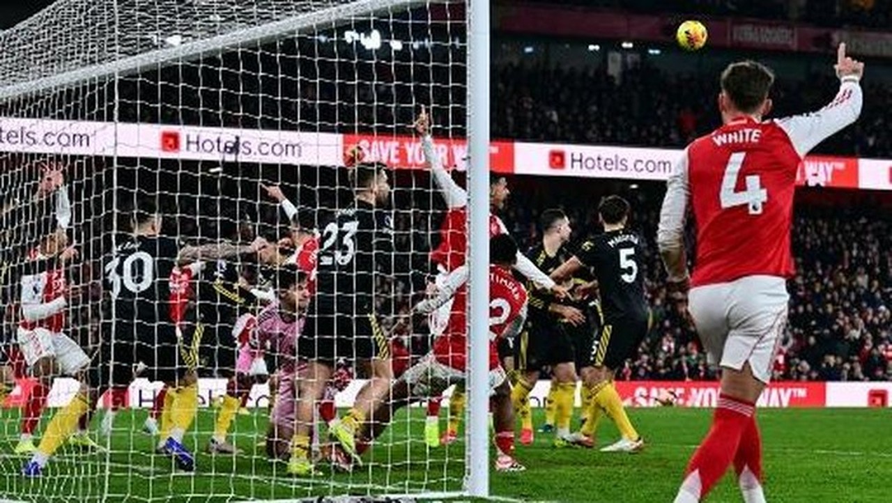 Drama 5 Gol: Manchester United Taklukkan Arsenal 3-2 di Emirates Stadium