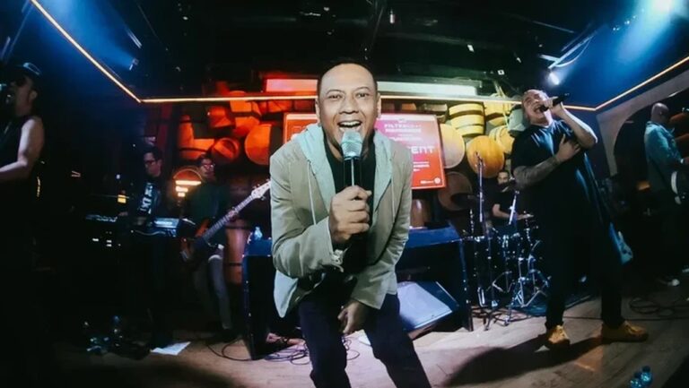 Vokalis Element Lucky Widja Meninggal Dunia, Dimakamkan di TPU Jeruk Purut Siang Ini