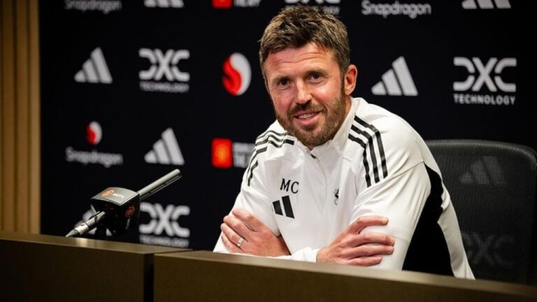 Michael Carrick Bawa Manchester United Raih Dua Kemenangan Beruntun di Liga Inggris Michael Carrick Bawa Manchester United Raih Dua Kemenangan Beruntun di Liga Inggris