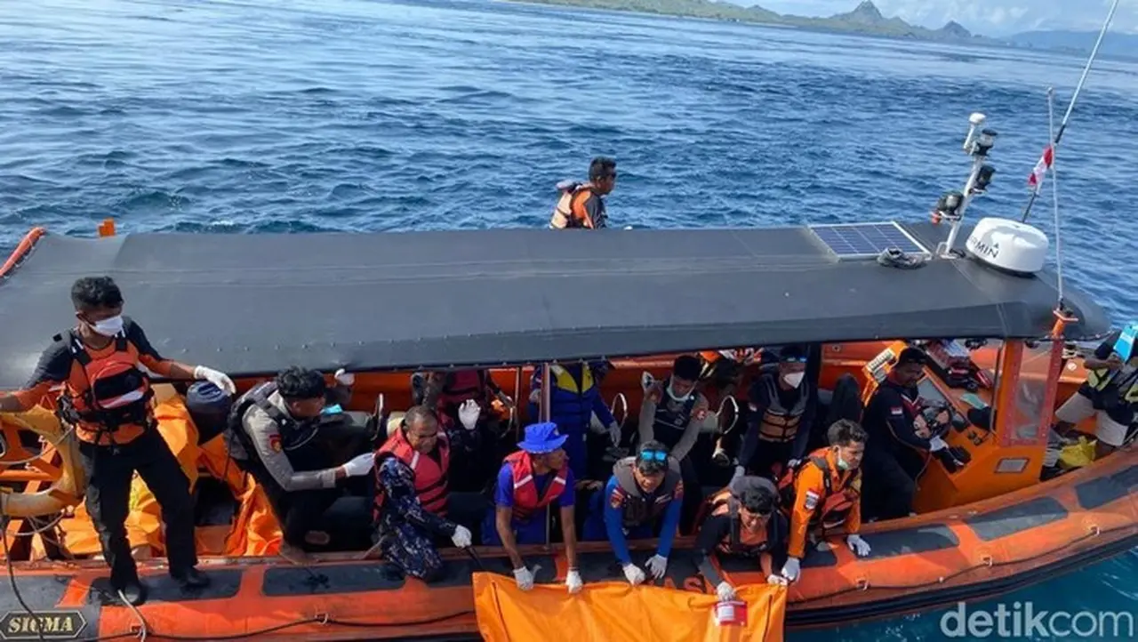Operasi Pencarian Pelatih Valencia Di Perairan Taman Nasional Komodo, Labuan Bajo, Manggarai Barat, Ntt. (dok. Basarnas Maumere)