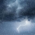 Angin Kencang Terjang Jakarta Utara, Atap Rumah dan Sekolah Porak Poranda