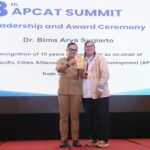 Bima Arya Dianugerahi Penghargaan APCAT atas Kontribusinya dalam Pengendalian Tembakau Asia Pasifik
