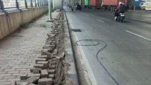 Aksi Nekat Maling Kabel di Cilincing, Paving Block Trotoar Porak-poranda