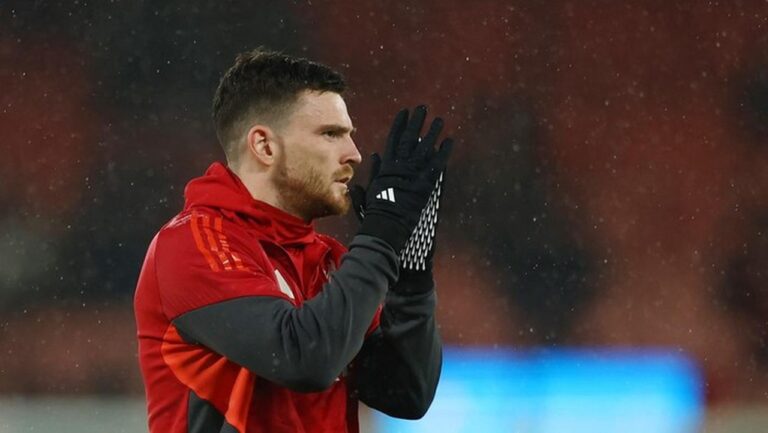 Arne Slot Tahan Andy Robertson di Liverpool, Tottenham Hotspur Gagal Rekrut