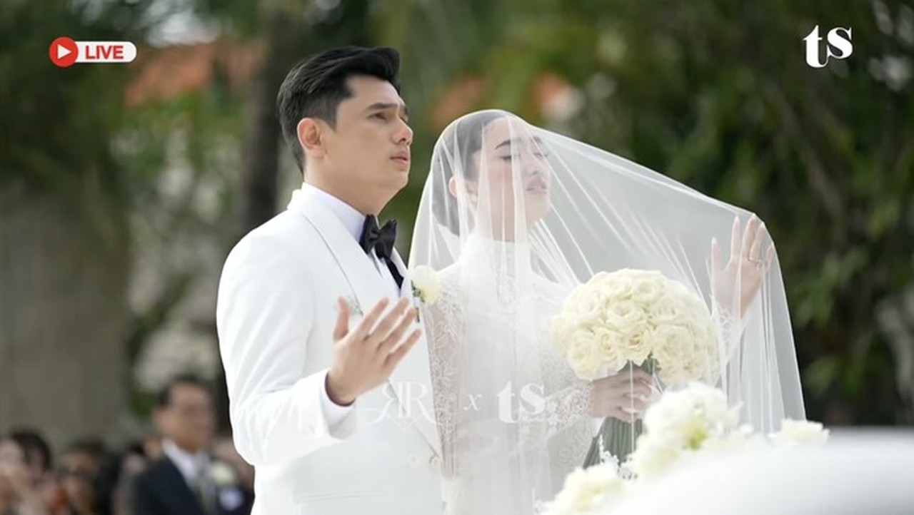 Ranty Maria dan Rayn Wijaya Resmi Menikah, Ucap Janji Suci di Bali Ranty Maria dan Rayn Wijaya Resmi Menikah, Ucap Janji Suci di Bali