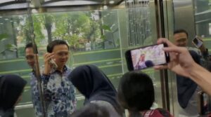 Ahok Bersaksi Kasus Korupsi Migas, Tunjukkan Bukti Lewat Ponsel di Sidang Tipikor