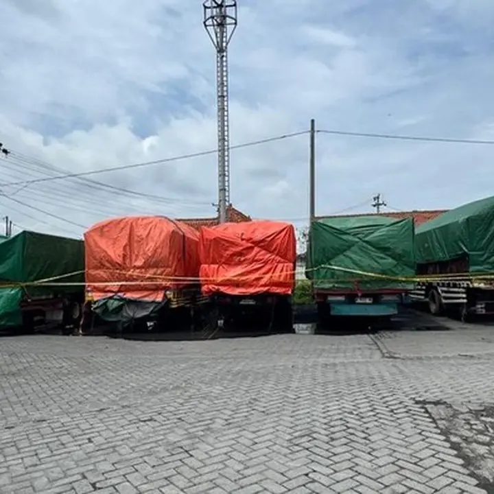 133 Ton Bawang Bombay Ilegal Diamankan di Semarang Berkat Laporan Warga