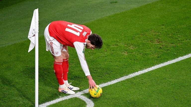 Emmanuel Petit Kritik Kepemimpinan Pemain Arsenal: ‘Tunjukkan Mental Juara!’ Emmanuel Petit Kritik Kepemimpinan Pemain Arsenal: ‘Tunjukkan Mental Juara!’