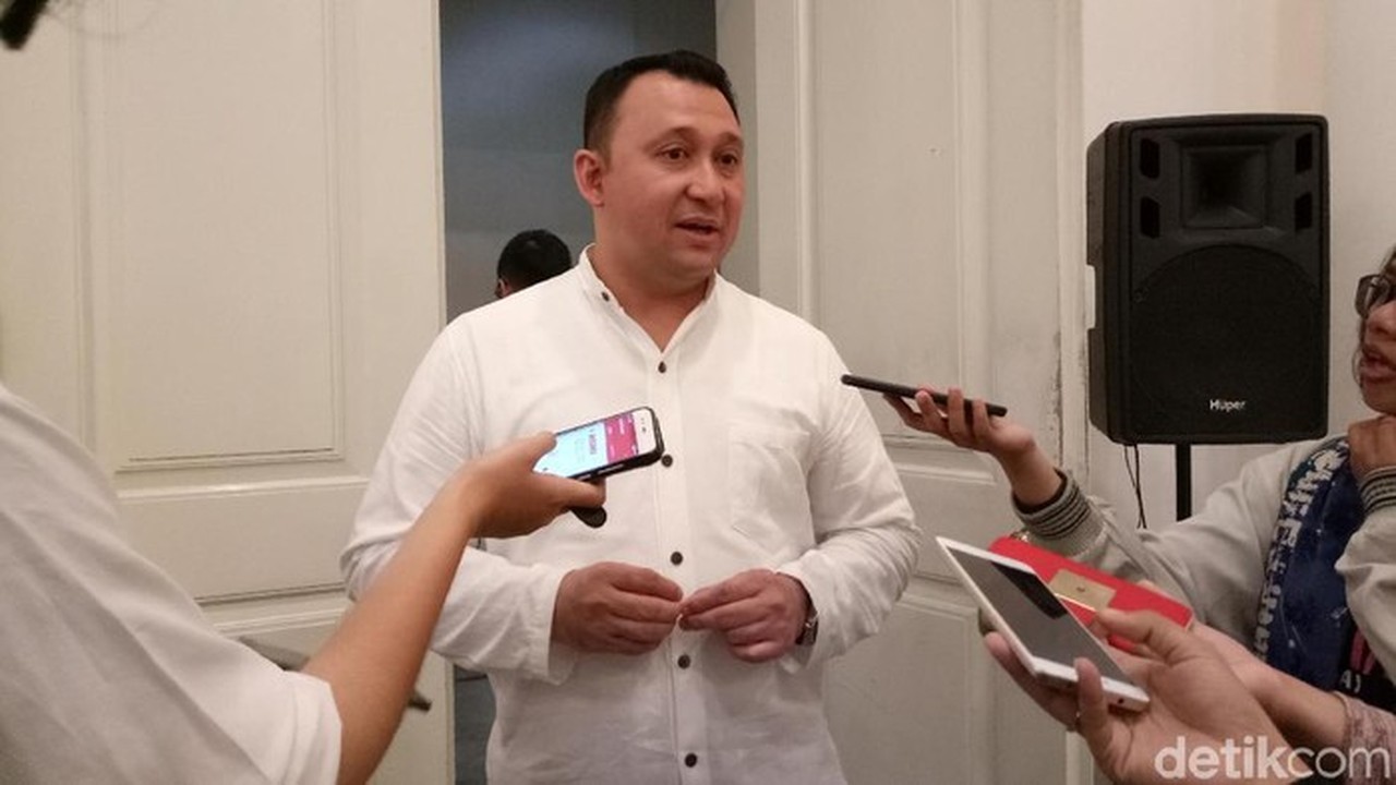 Cuaca Ekstrem Porak-porandakan Atap Rumah dan Sekolah di Jakarta Utara, Bantuan Segera Dikirim