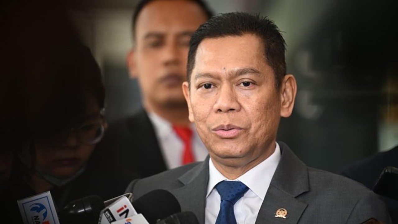 DPR Sahkan Adies Kadir sebagai Calon Hakim Mahkamah Konstitusi Pengganti Arief Hidayat