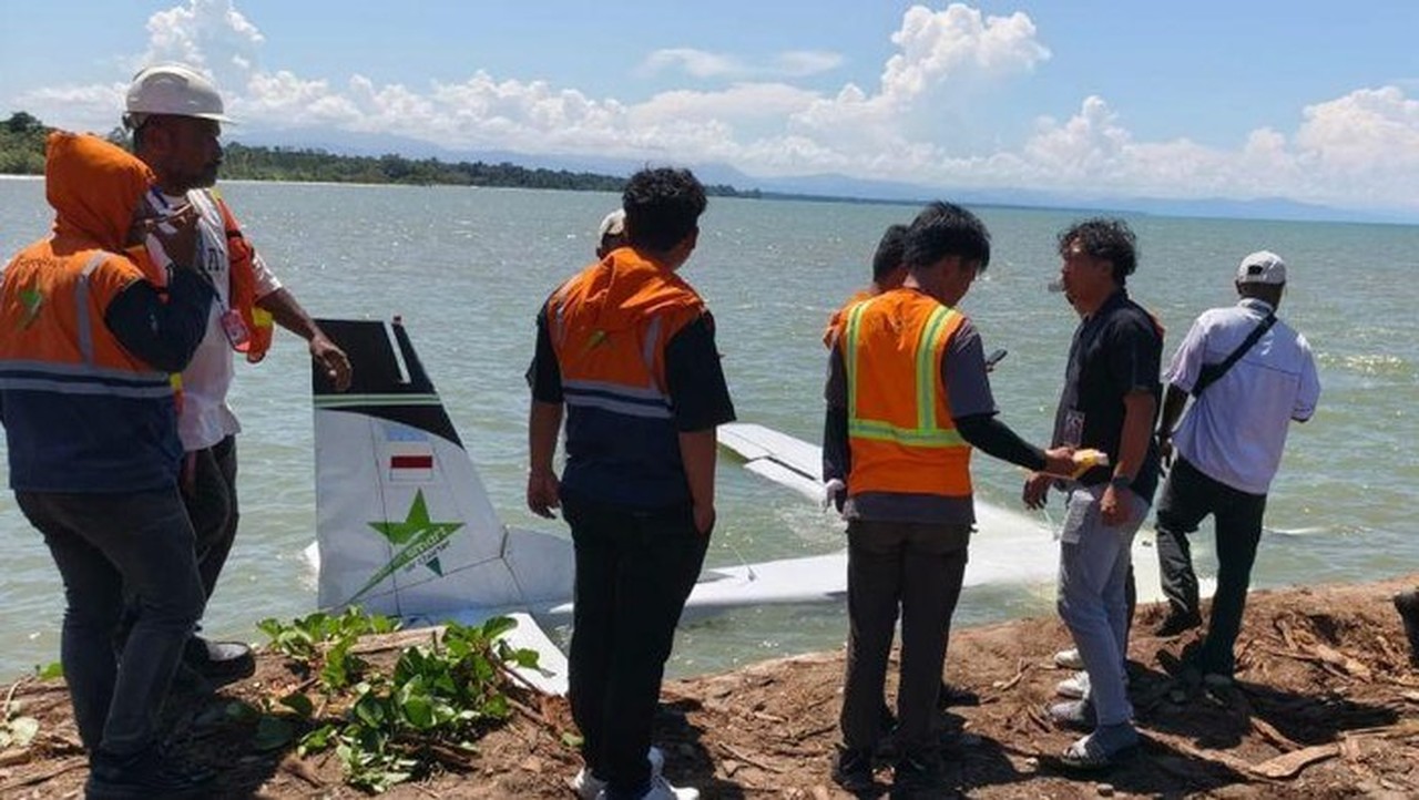 Pesawat Smart Air Tergelincir di Perairan Nabire, 15 Penumpang dan Kru Selamat