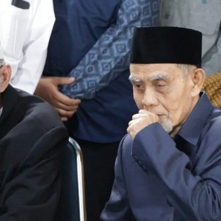 Abu Bakar Ba’asyir Hadiri Pemakaman Pimpinan Ponpes Gontor, Ikut Doa Bersama