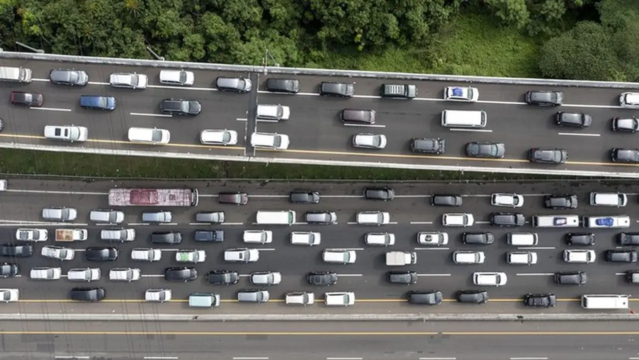 Foto: Ilustrasi Lalu Lintas Di Tol (antara Foto/m Risyal Hidayat)