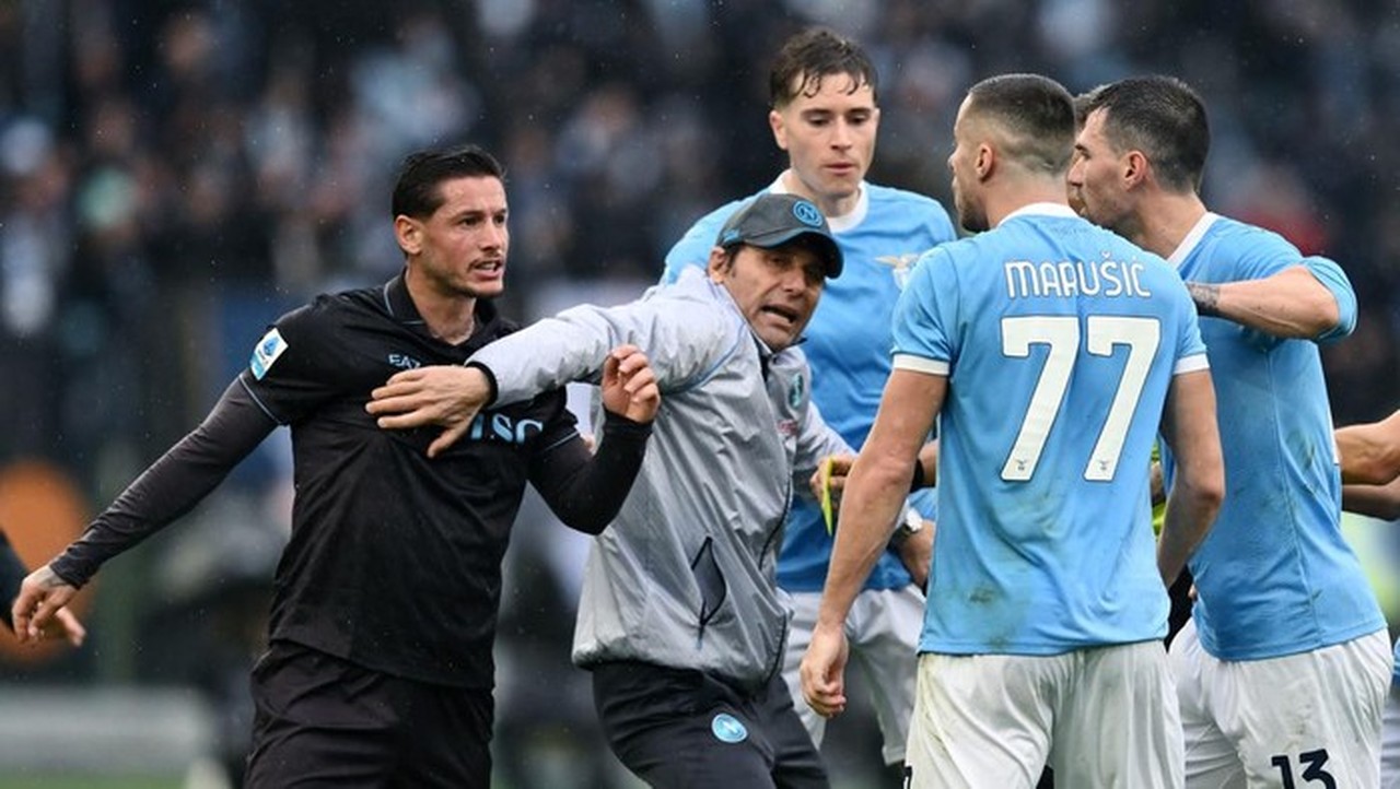 Tensi Memanas di Olimpico: Lazio vs Napoli Berakhir 3 Kartu Merah, Napoli Menang 2-0