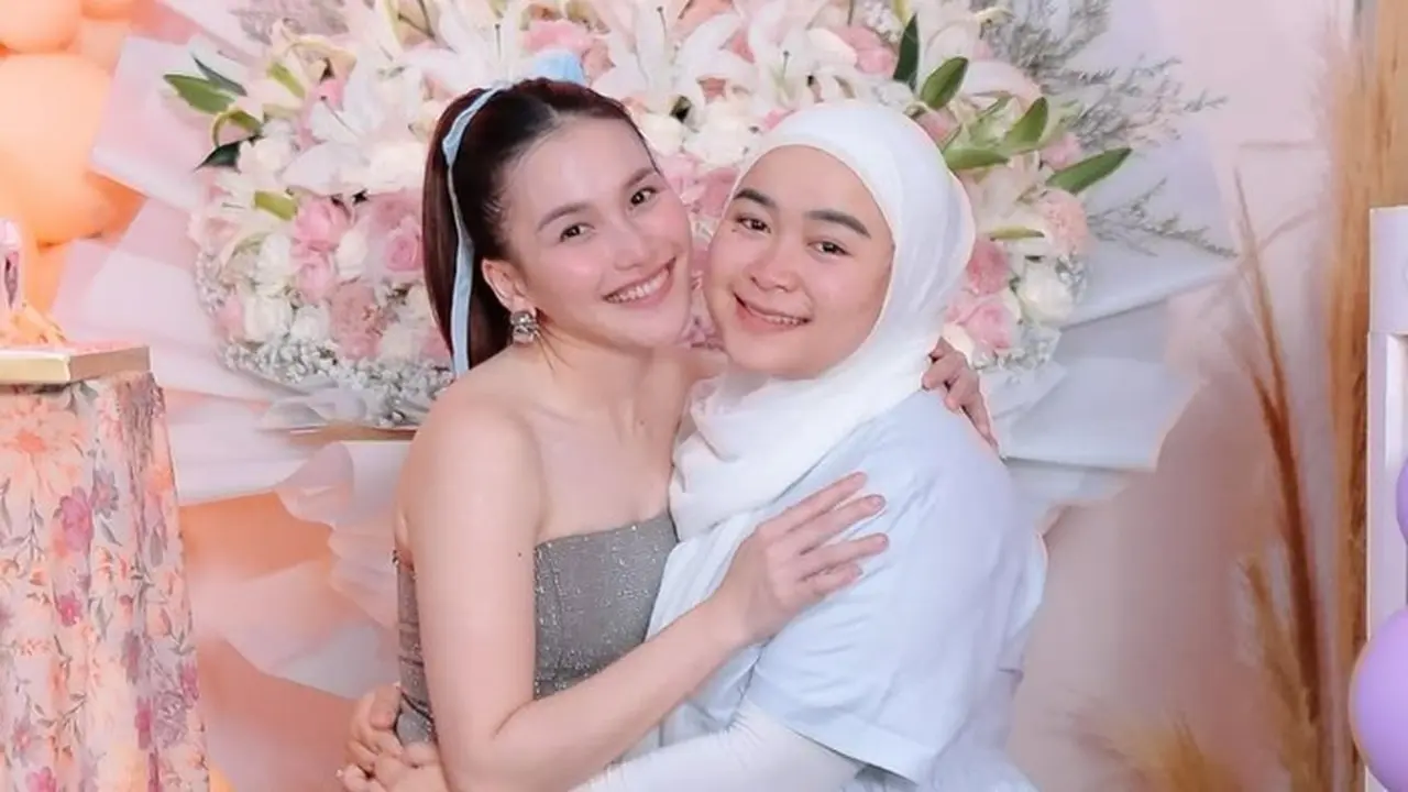 Kebersamaan Ayu Ting Ting Dan Syifa. Foto: Instagram/@ayutingting92