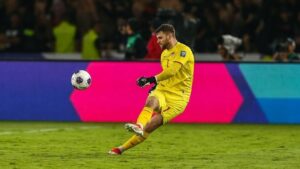 Maarten Paes Berpotensi Langsung Jadi Kiper Utama Ajax Amsterdam Musim Dingin Ini