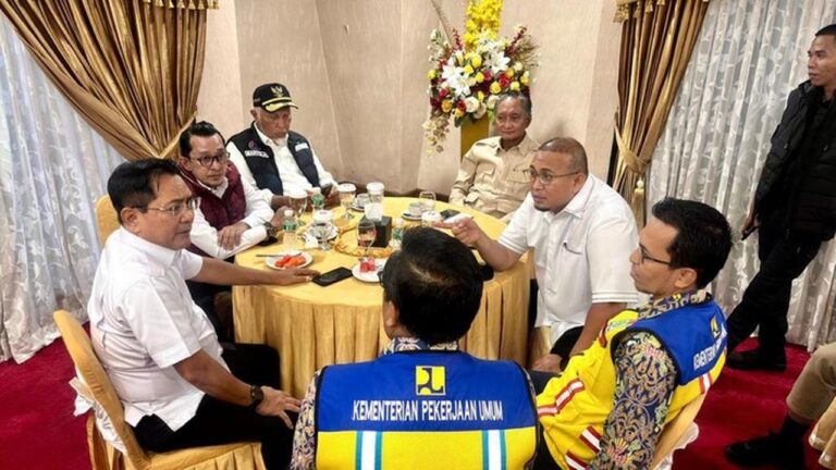 Krisis Air Padang: Andre Rosiade Kritik Lambannya Pemko, Pusat Siap Bangun 500 Sumur Bor Krisis Air Padang: Andre Rosiade Kritik Lambannya Pemko, Pusat Siap Bangun 500 Sumur Bor