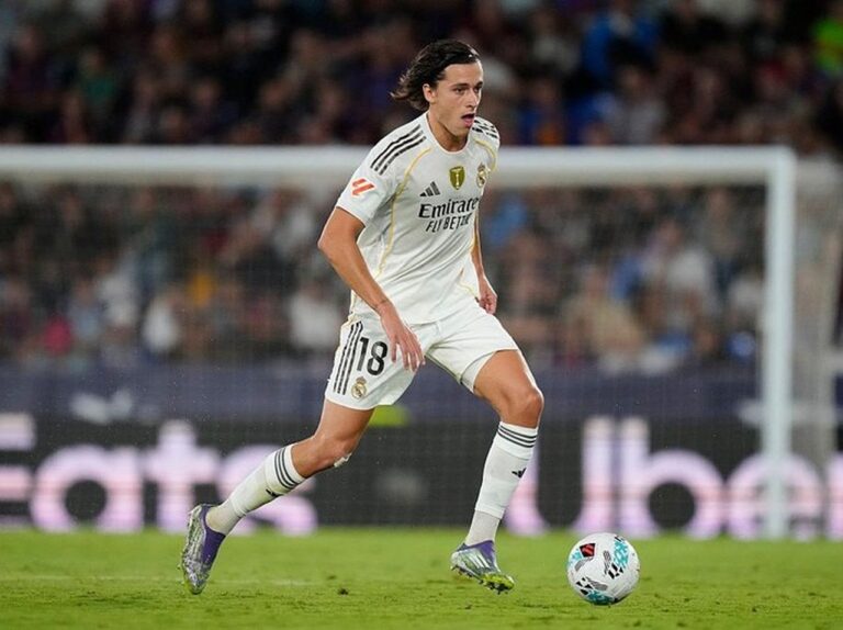 Liga Champions: Real Madrid dan Benfica Berebut Tiga Poin Krusial di Lisbon Liga Champions: Real Madrid dan Benfica Berebut Tiga Poin Krusial di Lisbon