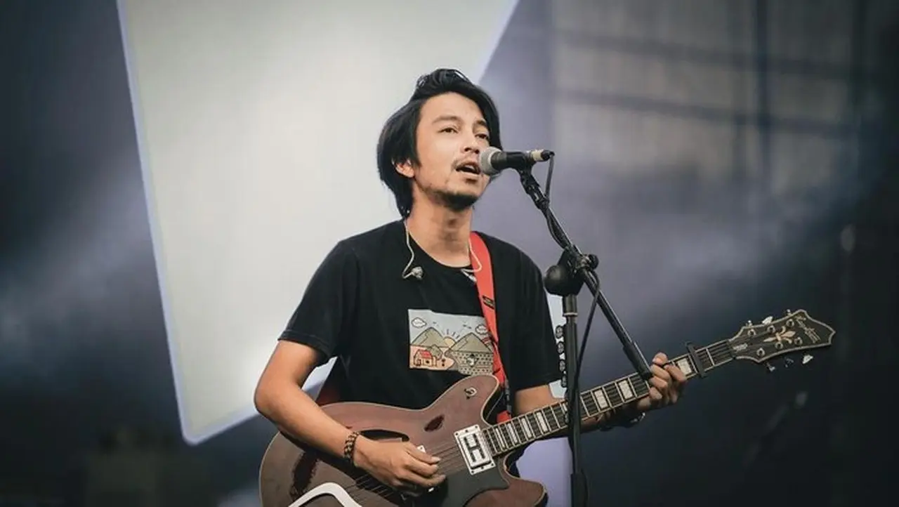 Aksi Panggung Fiersa Besari. Foto: Instagram @fiersabesari