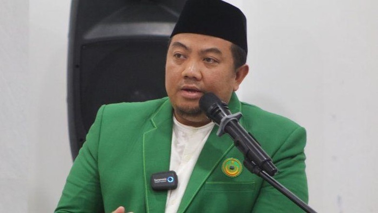 PUI Tegaskan Posisi Polri di Bawah Presiden Bagian Konsensus Reformasi PUI Tegaskan Posisi Polri di Bawah Presiden Bagian Konsensus Reformasi