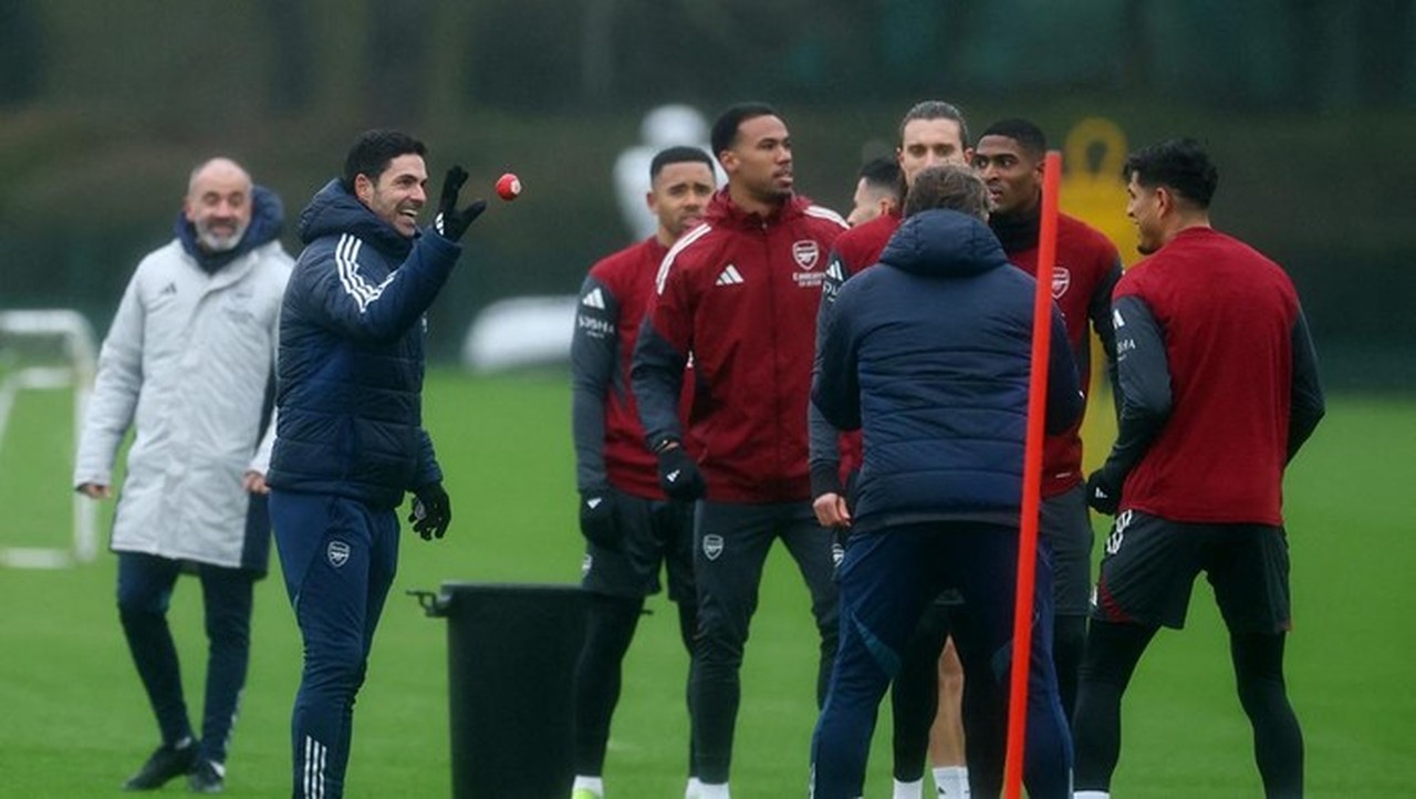 Usai Kalah dari MU, Mikel Arteta Kumpulkan Pemain Arsenal untuk Redam Gejolak Internal