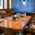 Seskab Teddy dan Wagub Emil Dardak Bertemu, Fokus Infrastruktur dan Program Prioritas Jatim