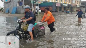 Banjir Landa 11 Kecamatan di Kota Serang, 330 Rumah Terendam Air Setinggi 80 Cm