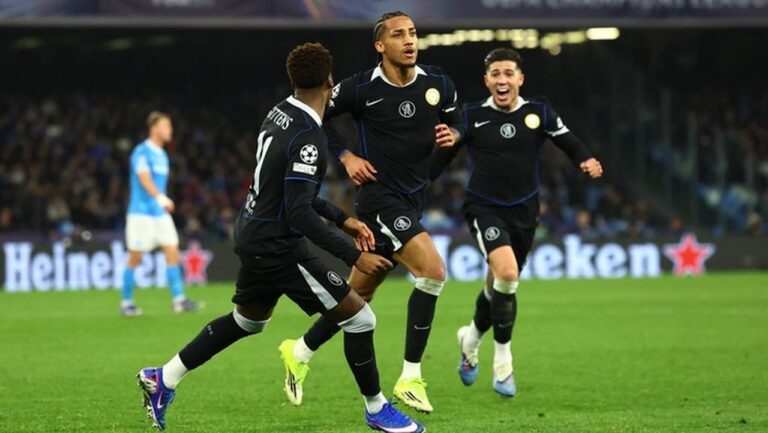 Liga Champions: 8 Tim Lolos Langsung ke 16 Besar, 5 di Antaranya Wakil Inggris Liga Champions: 8 Tim Lolos Langsung ke 16 Besar, 5 di Antaranya Wakil Inggris